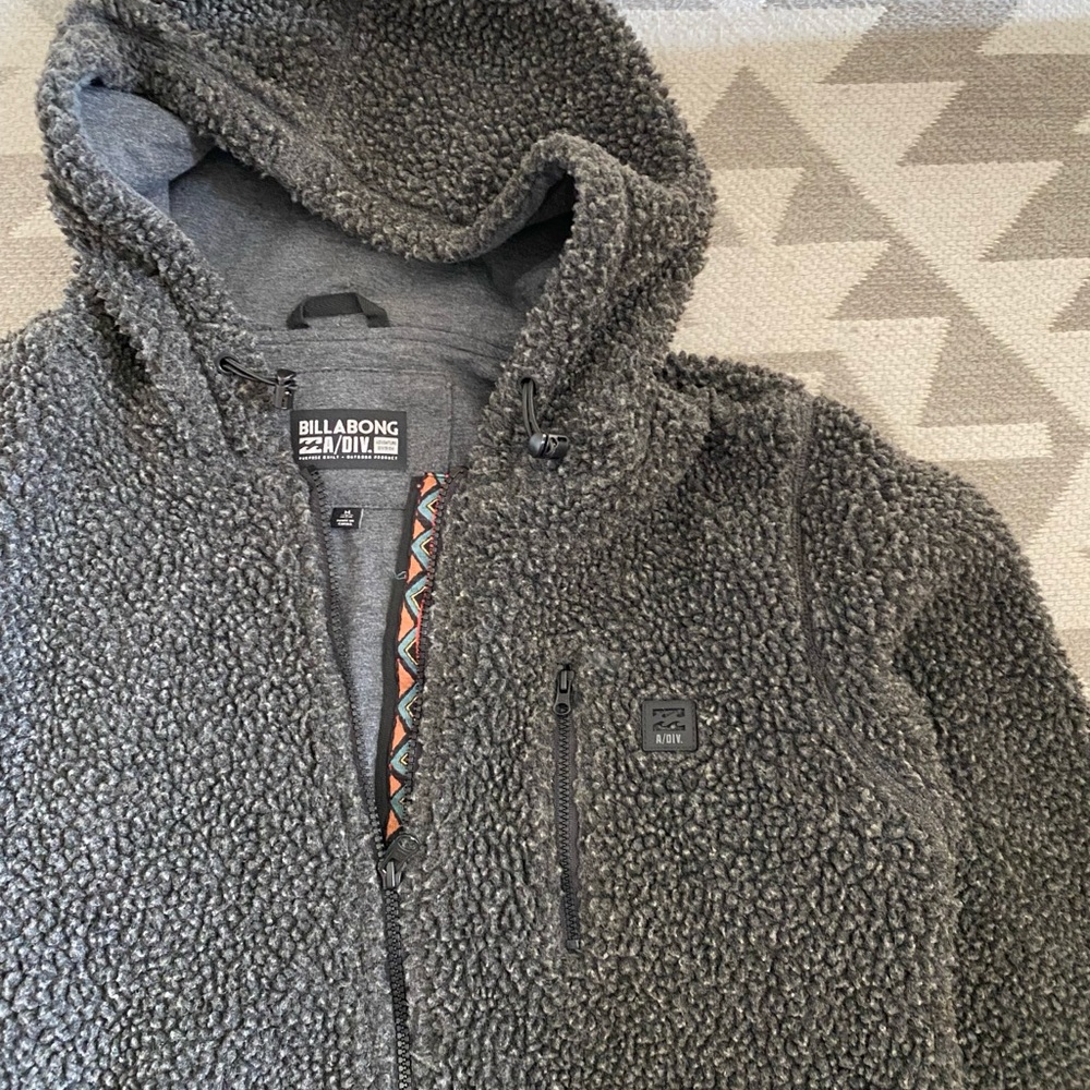 •BILLABONG- SWITCHBACK SHERPA JACKET•